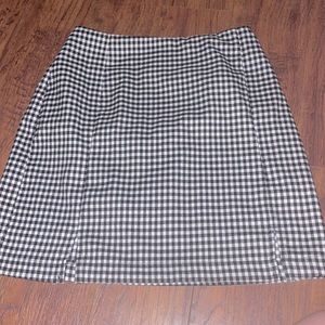 Black and white plaid slit skirt